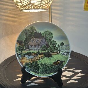 Country Heritage 1982 Summer Made in Japan plate and wood folding stand